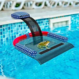 Animal Saving Escape Ramp with Pool Surface Skimmer Catcher, Floating Ramp Rescues, Pond & Pool Critter Escape Ramp Saving Frogs, Toads Animal Mice, Birds(American Flag)